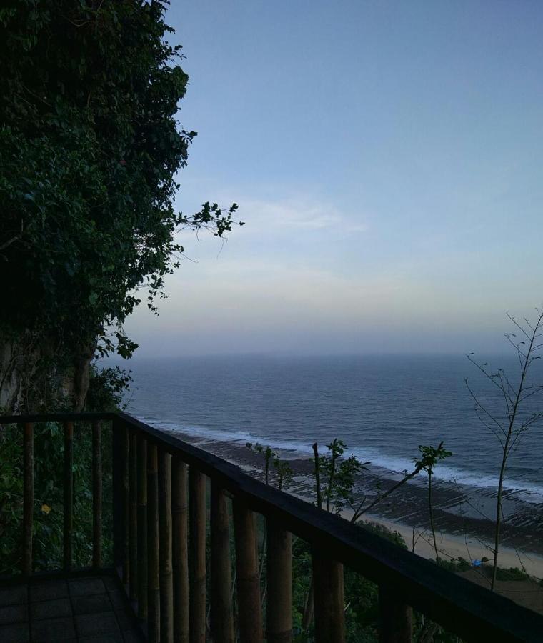 Villa Nunggalan Hut Uluwatu Esterno foto